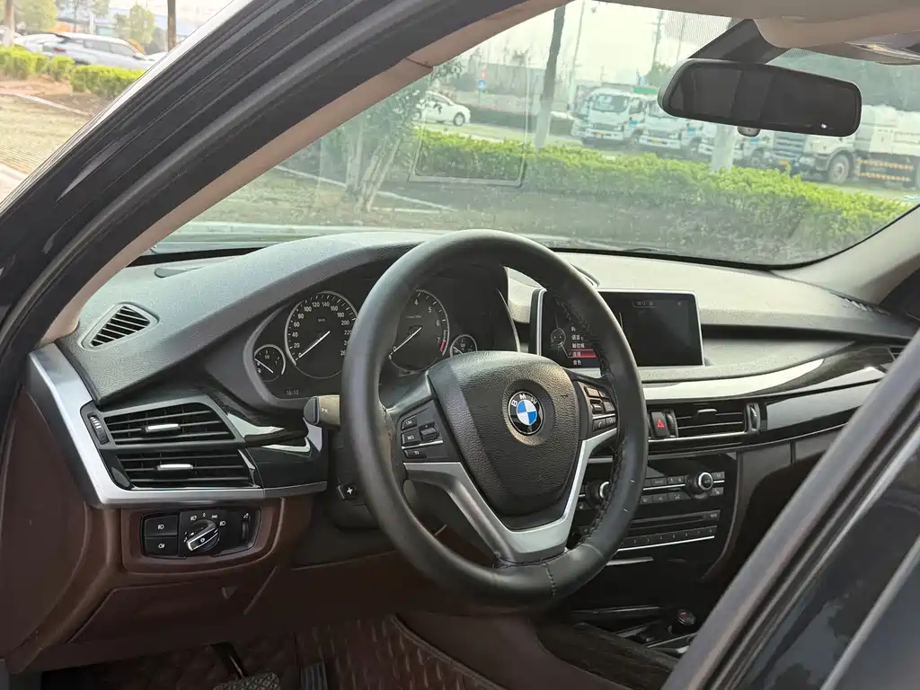 BMW X5 2014 — фото 9