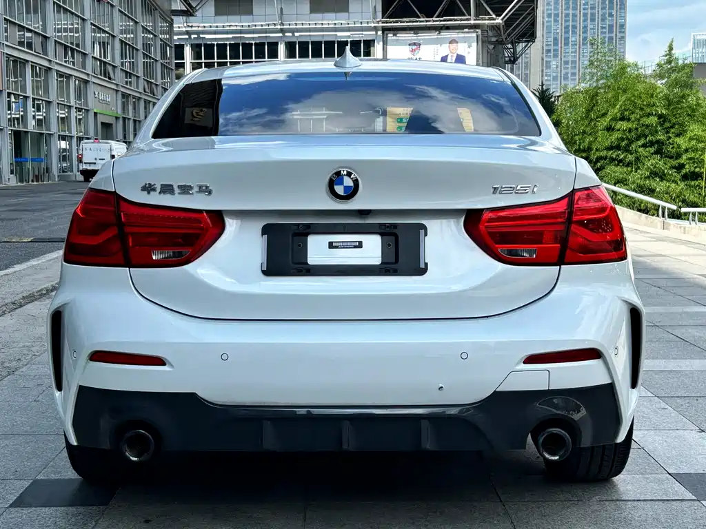BMW 1 Series 2021