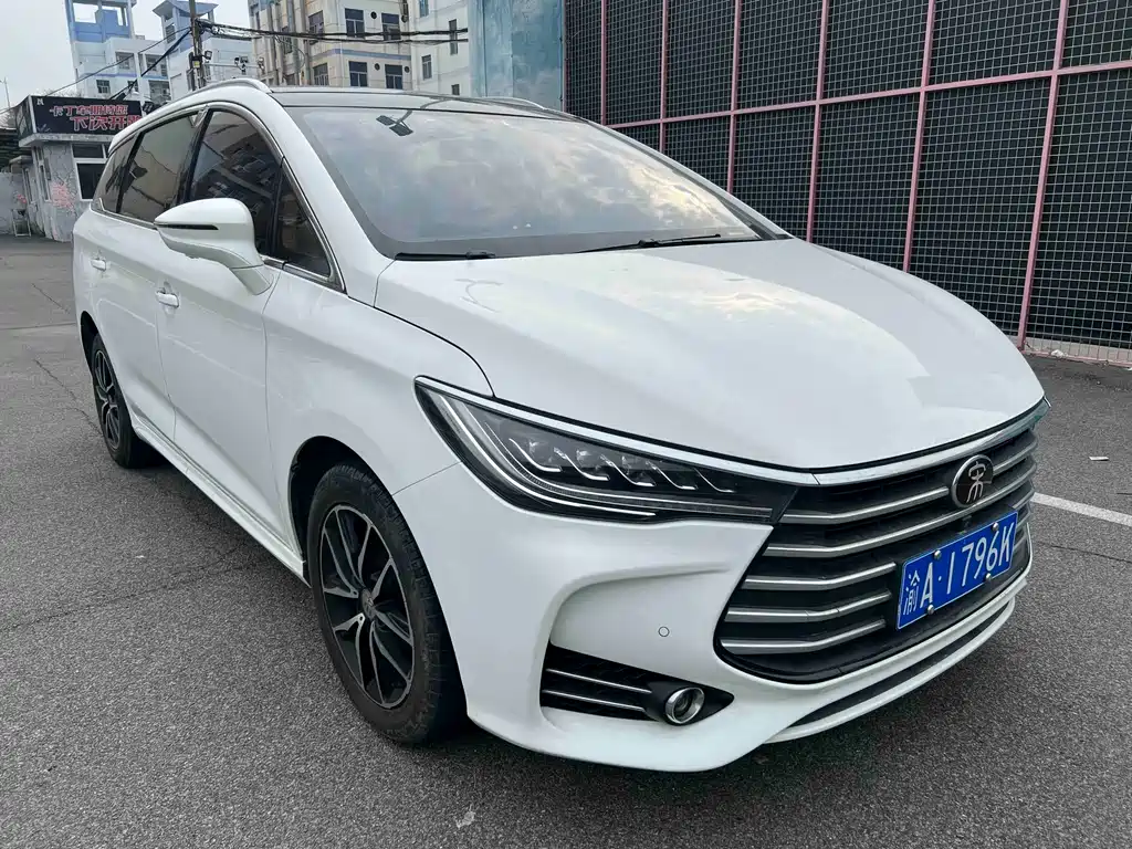 BYD MAX 2018 — фото 2