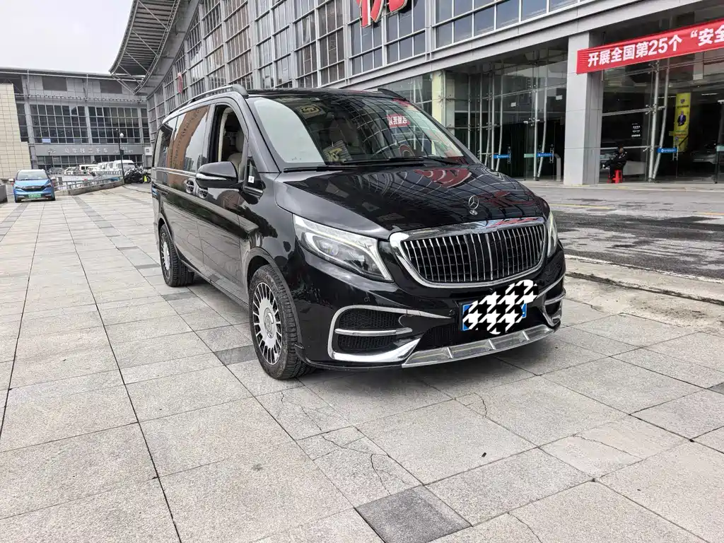 Mercedes-Benz V-Class 2022 — фото 3