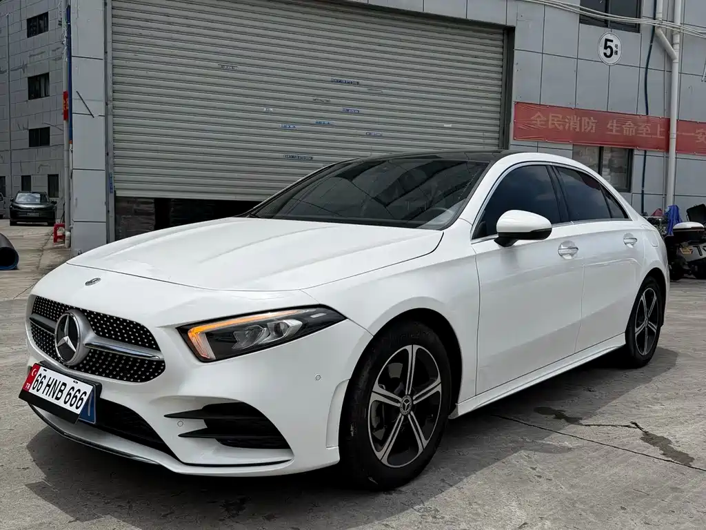 Mercedes-Benz A-Class 2023 — фото 1
