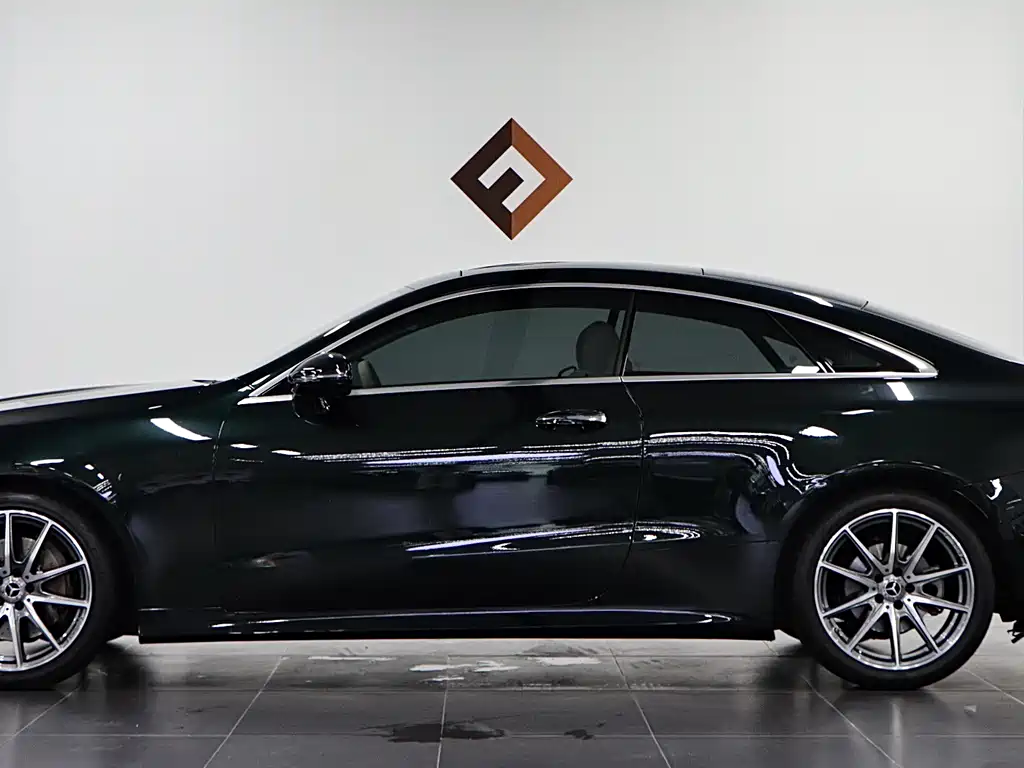 Mercedes-Benz E-Class 2023