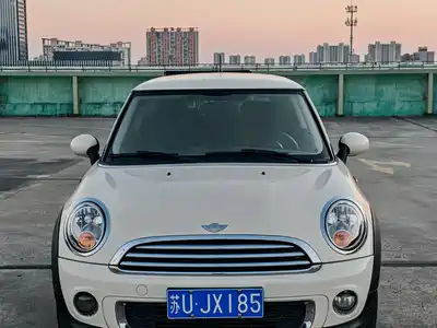 MINI MINI 2011