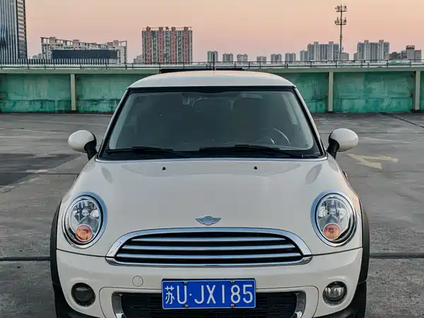 MINI 2011