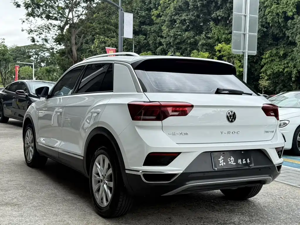 Volkswagen T-Roc 2023 — фото 18