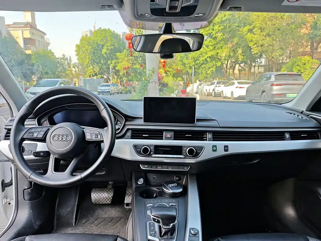 Audi A4L 2018 — фото 9