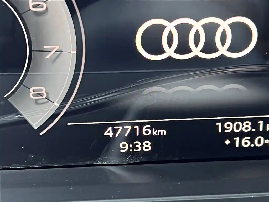 Audi A8 2024 — фото 22