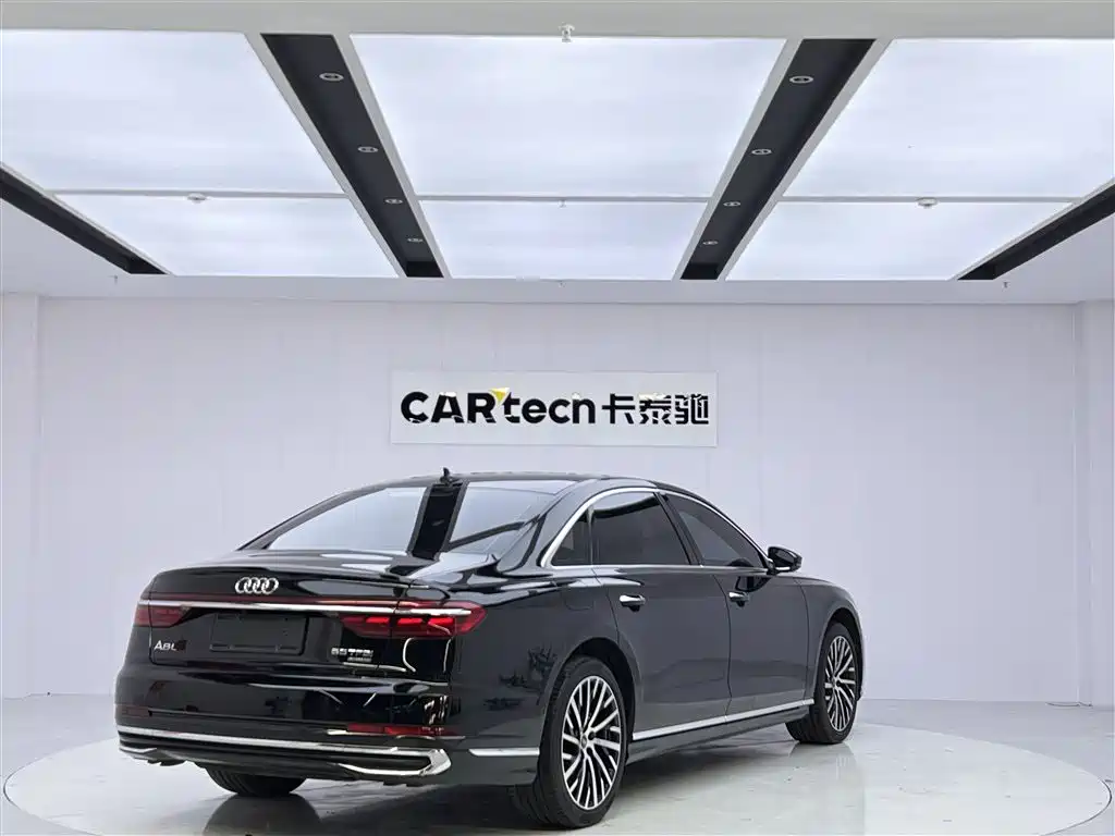 Audi A8 2024