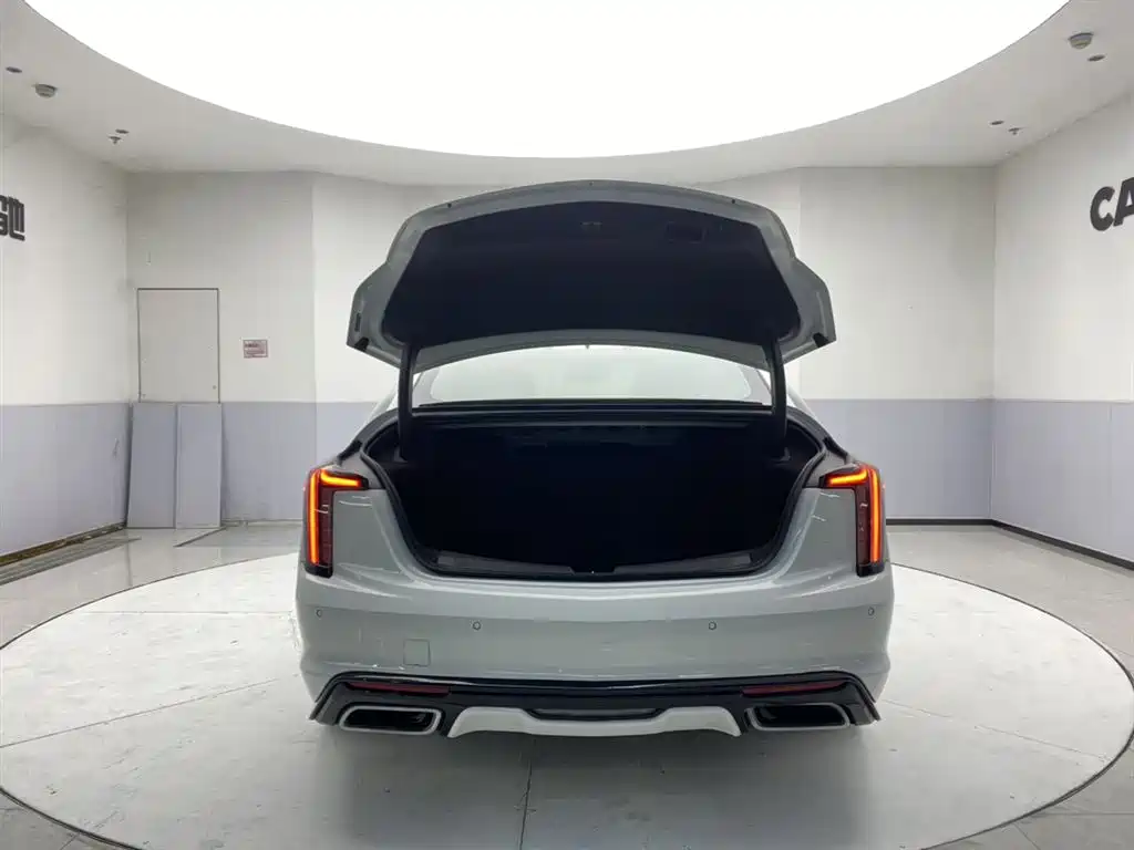 Cadillac CT5 2021 — фото 28