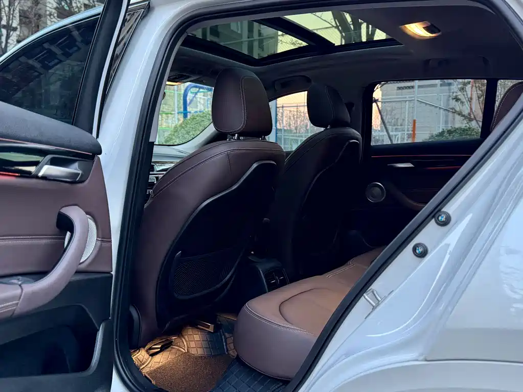 BMW X2 2023 — фото 12