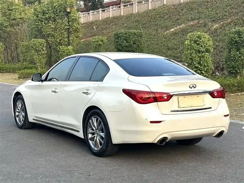 Infiniti Q50L 2016