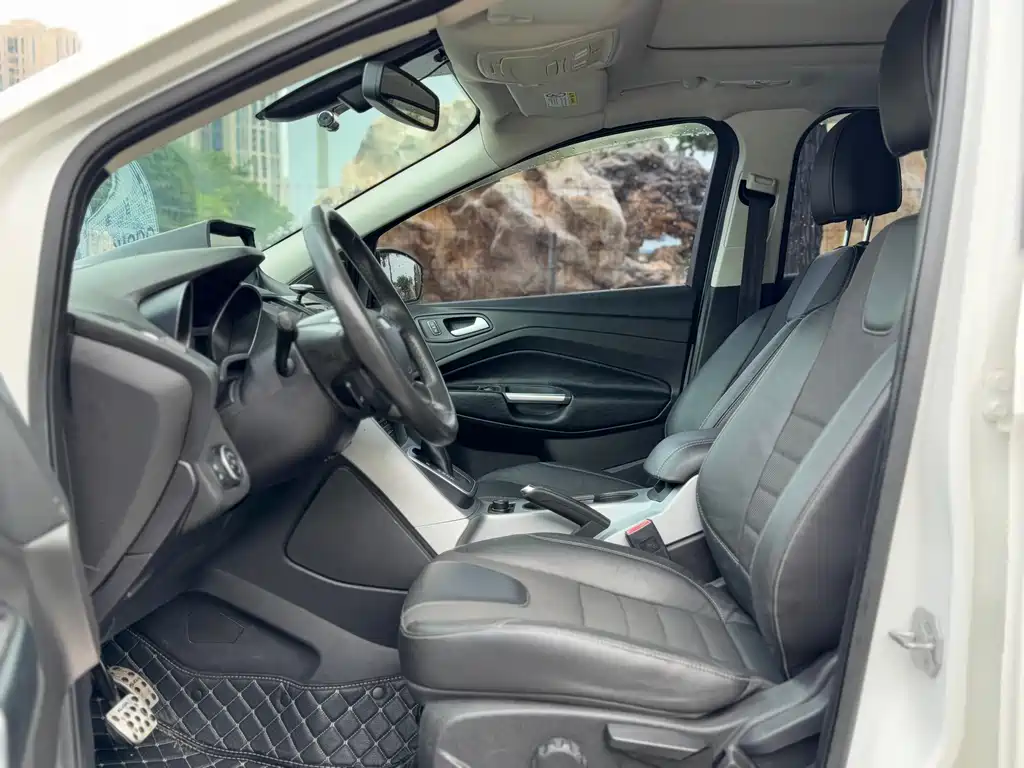 Ford Kuga 2015 — фото 3