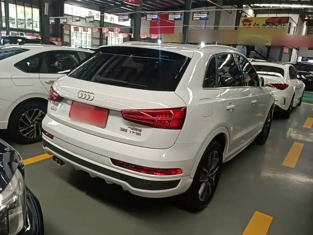 Audi Q3 2018 — фото 7