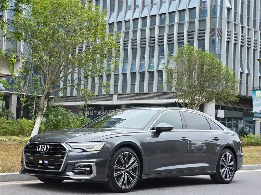 Audi A6L 2022 — фото 1