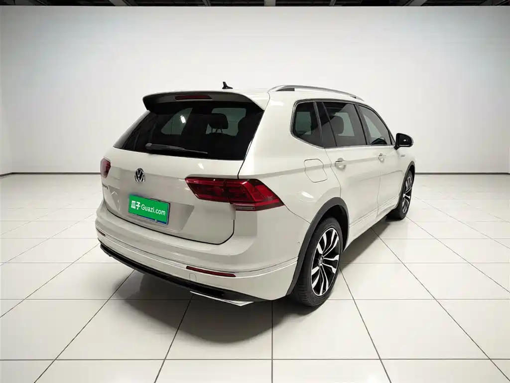 Volkswagen Tiguan L 2021 — фото 7