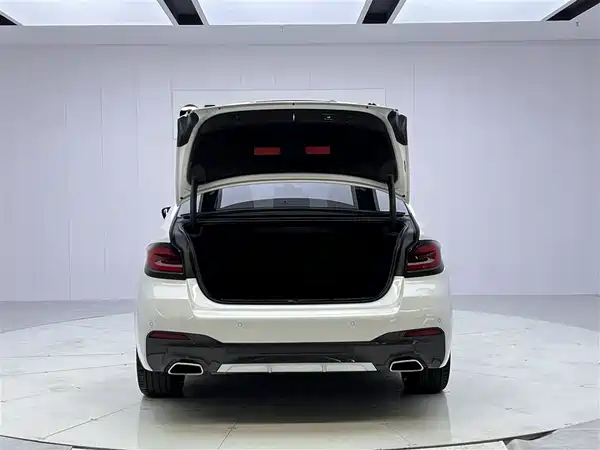 BMW 5 Series 2022