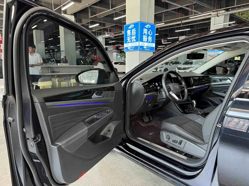 Volkswagen Passat 2023