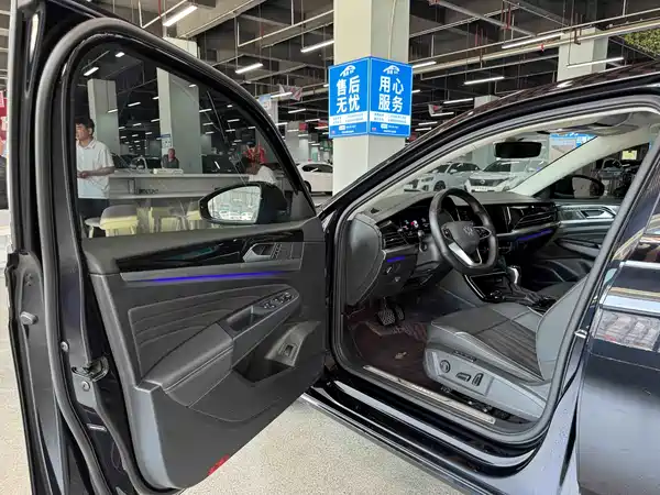 Volkswagen Passat 2023