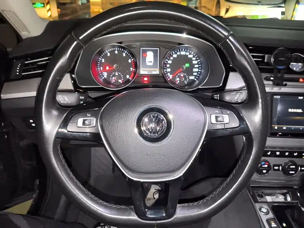 Volkswagen Viloran 2017 — фото 3