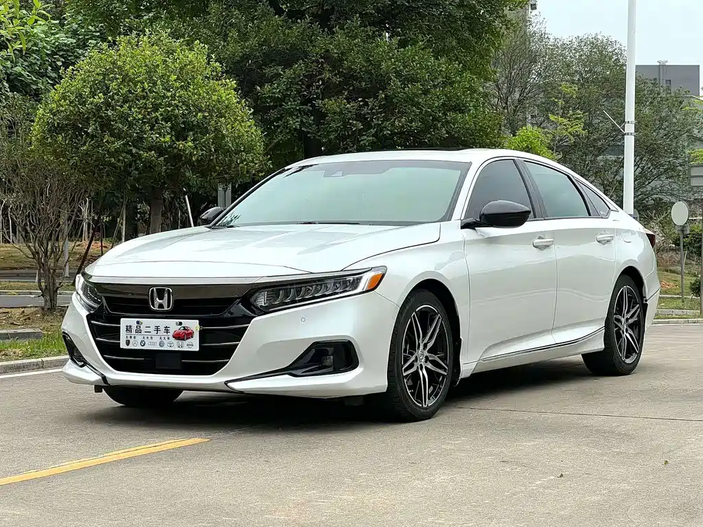 Honda Accord 2022 — фото 1