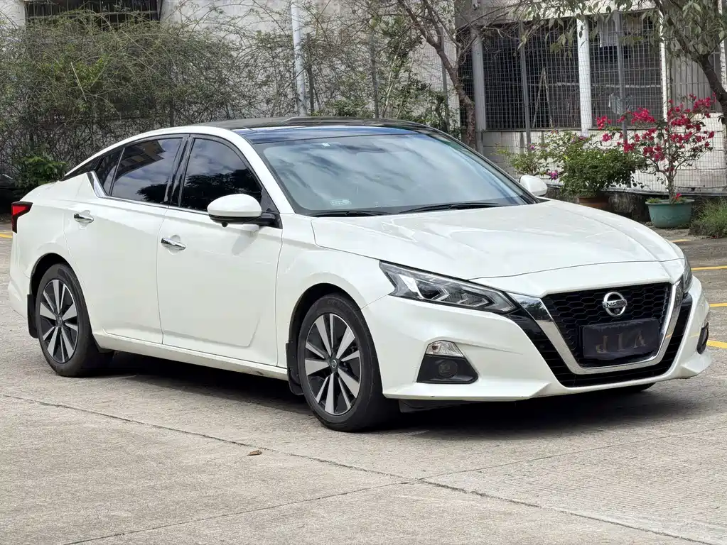 Nissan Teana 2022 — фото 3