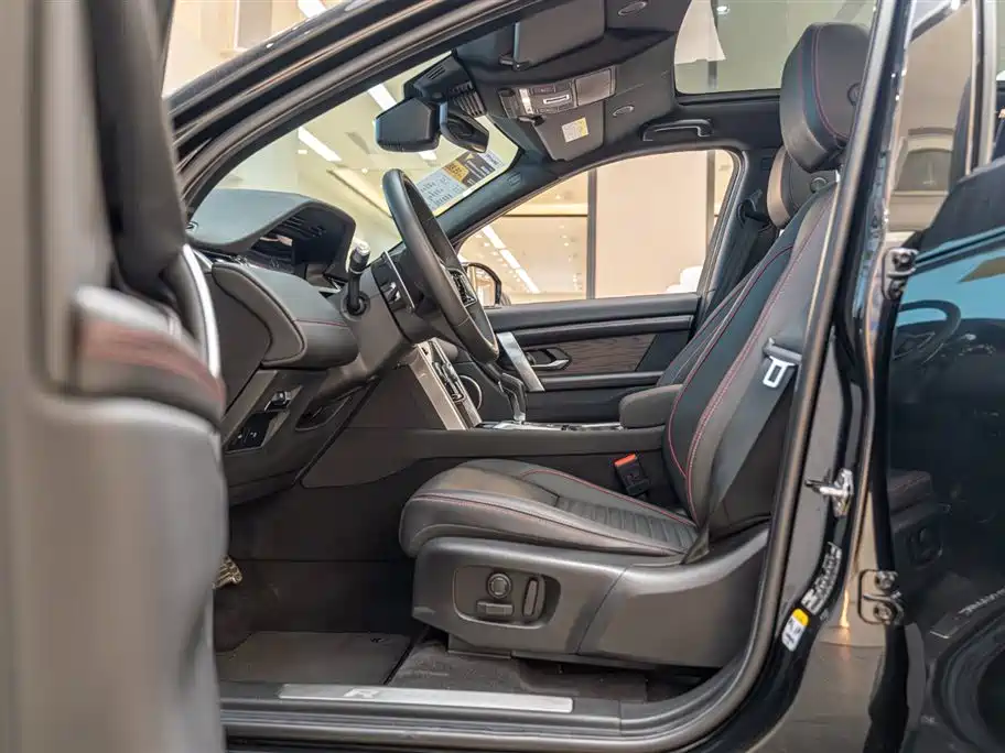 Land Rover Discovery Sport 2022 — фото 15