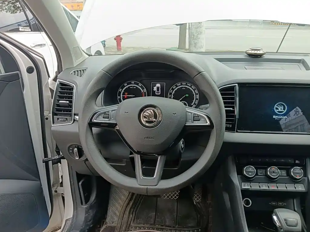 Skoda Karoq 2021 — фото 11