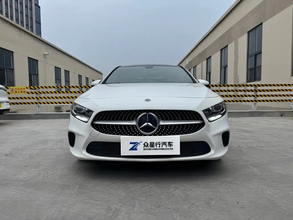 Mercedes-Benz A-Class 2022 — фото 2