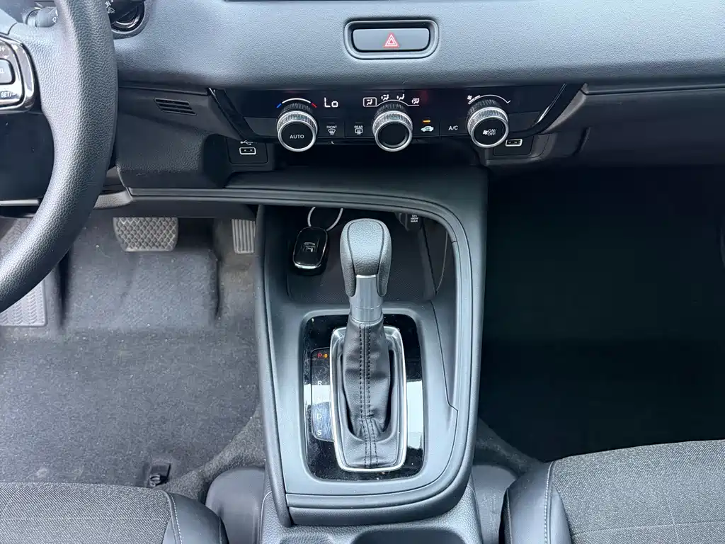Honda Vezel 2023 — фото 12