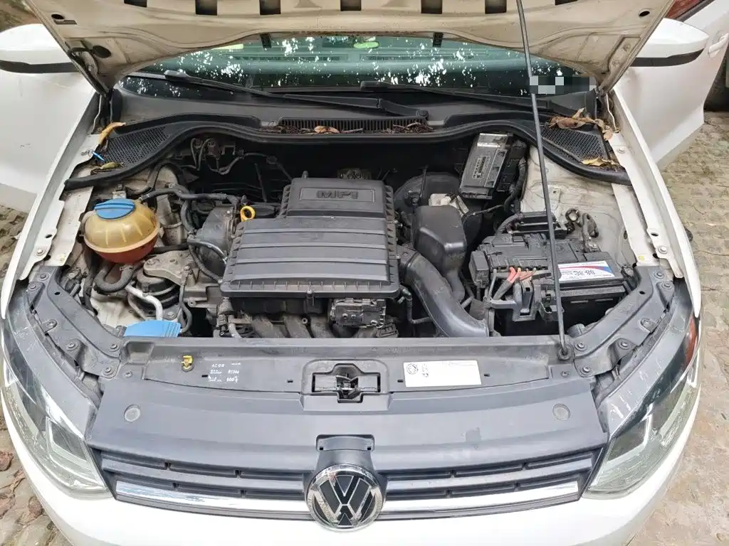 Volkswagen Polo 2015 — фото 17