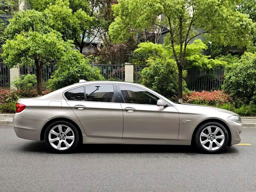 BMW 5 Series 2013 — фото 6