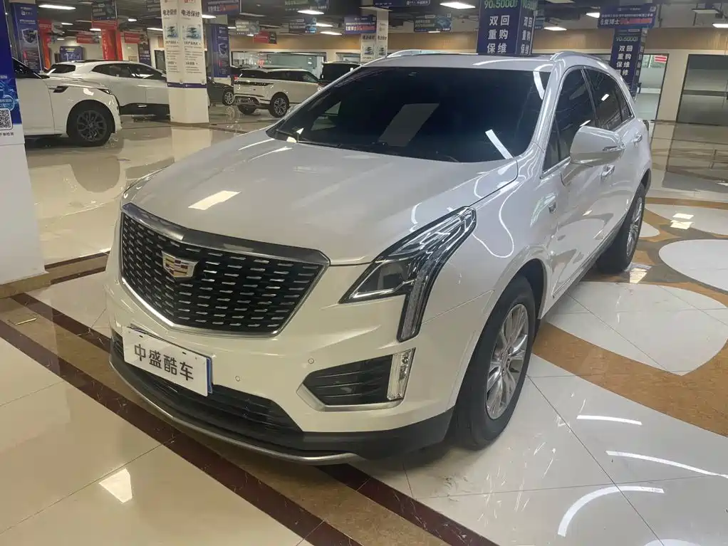 Cadillac XT5 2021 — фото 1
