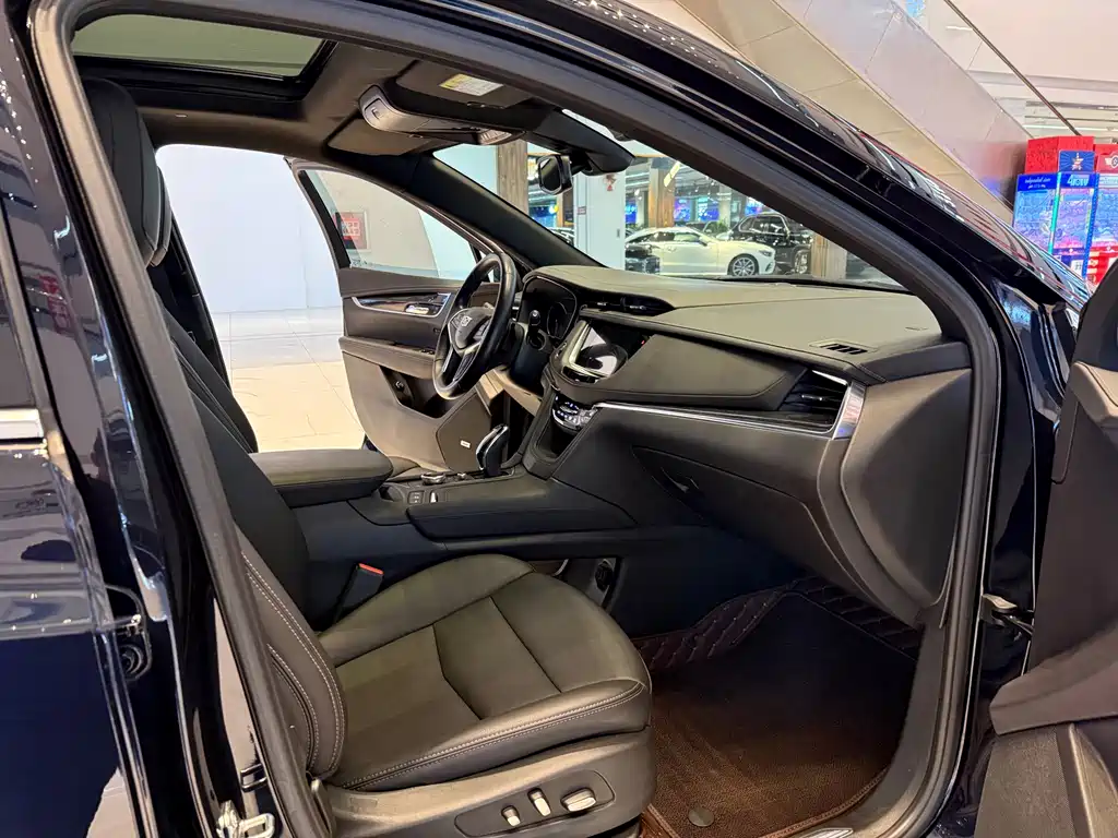 Cadillac XT5 2022 — фото 12