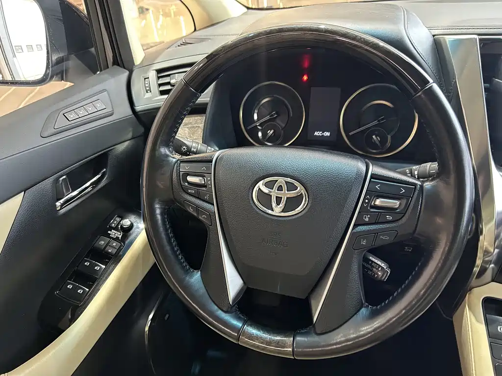 Toyota Alphard 2021 — фото 14