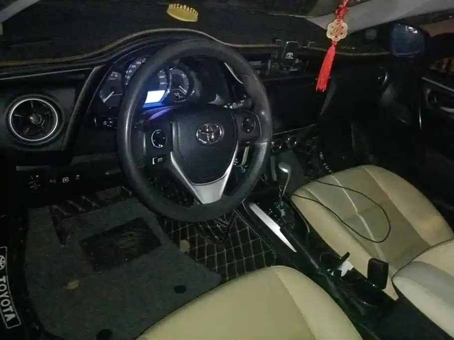 Toyota Corolla 2018 — фото 12