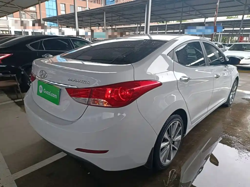 Hyundai Elantra 2016