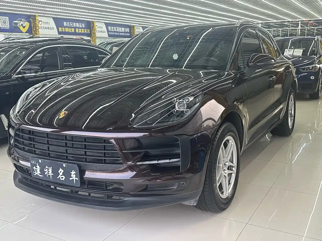 Porsche Macan 2020 — фото 1