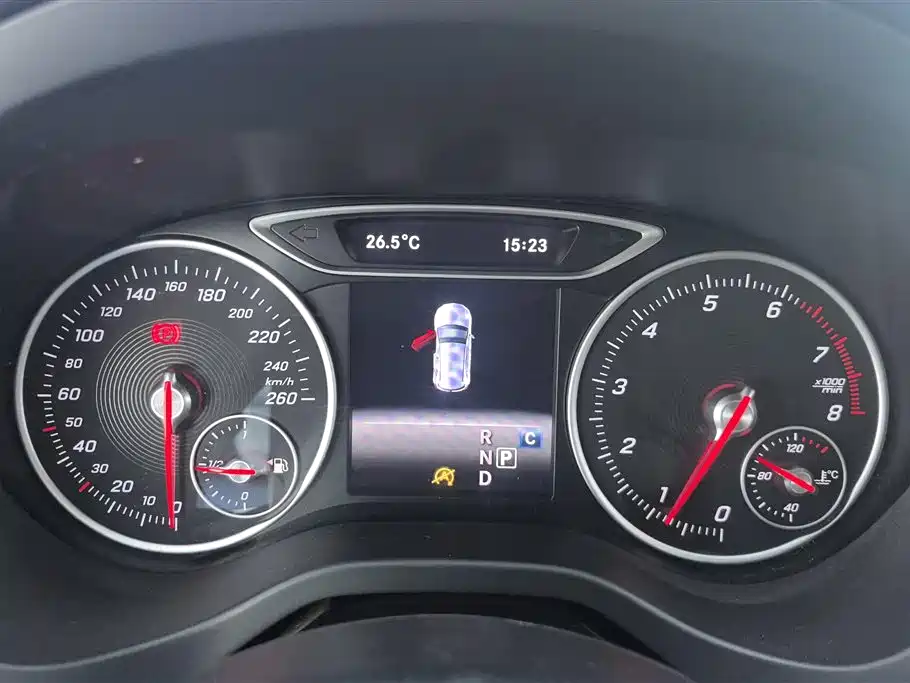 Mercedes-Benz A-Class 2016 — фото 14