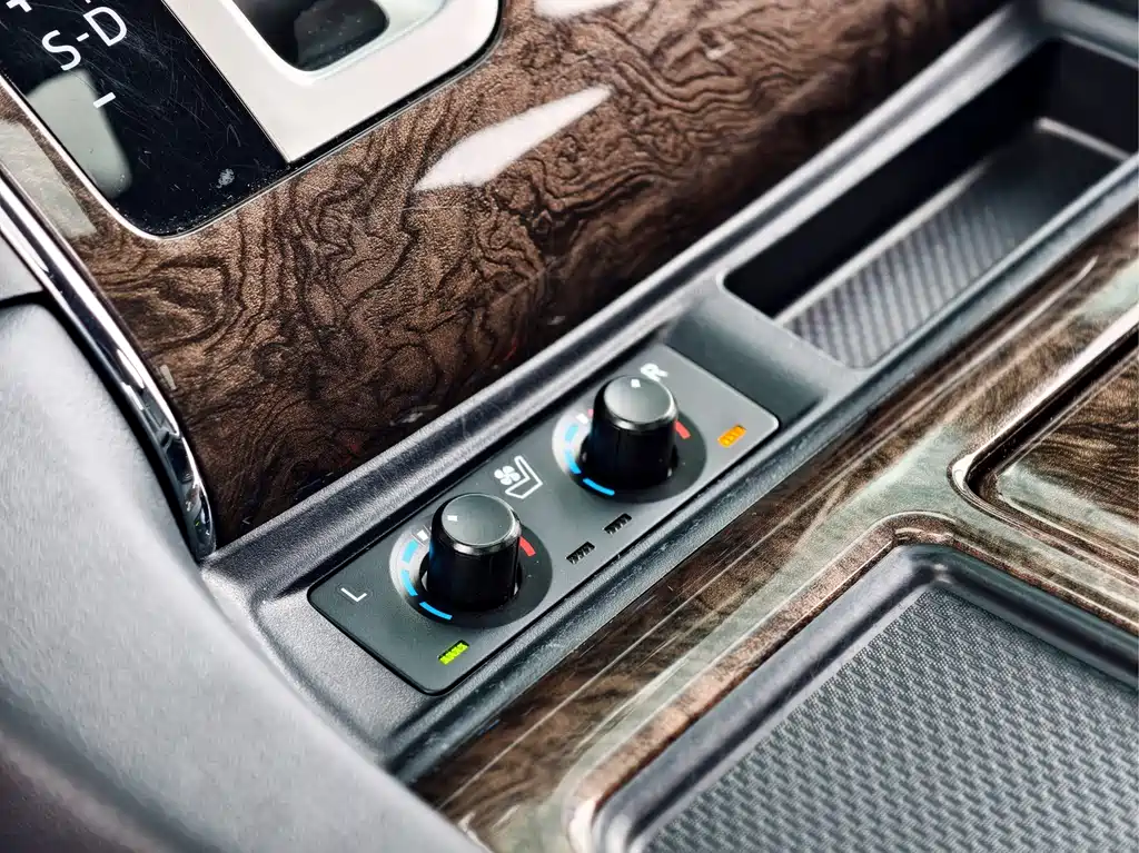 Toyota Vellfire 2021 — фото 18
