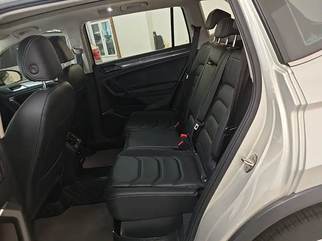 Volkswagen Tiguan L 2021 — фото 17