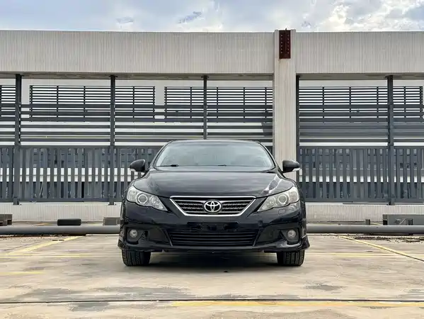Toyota Reiz 2012