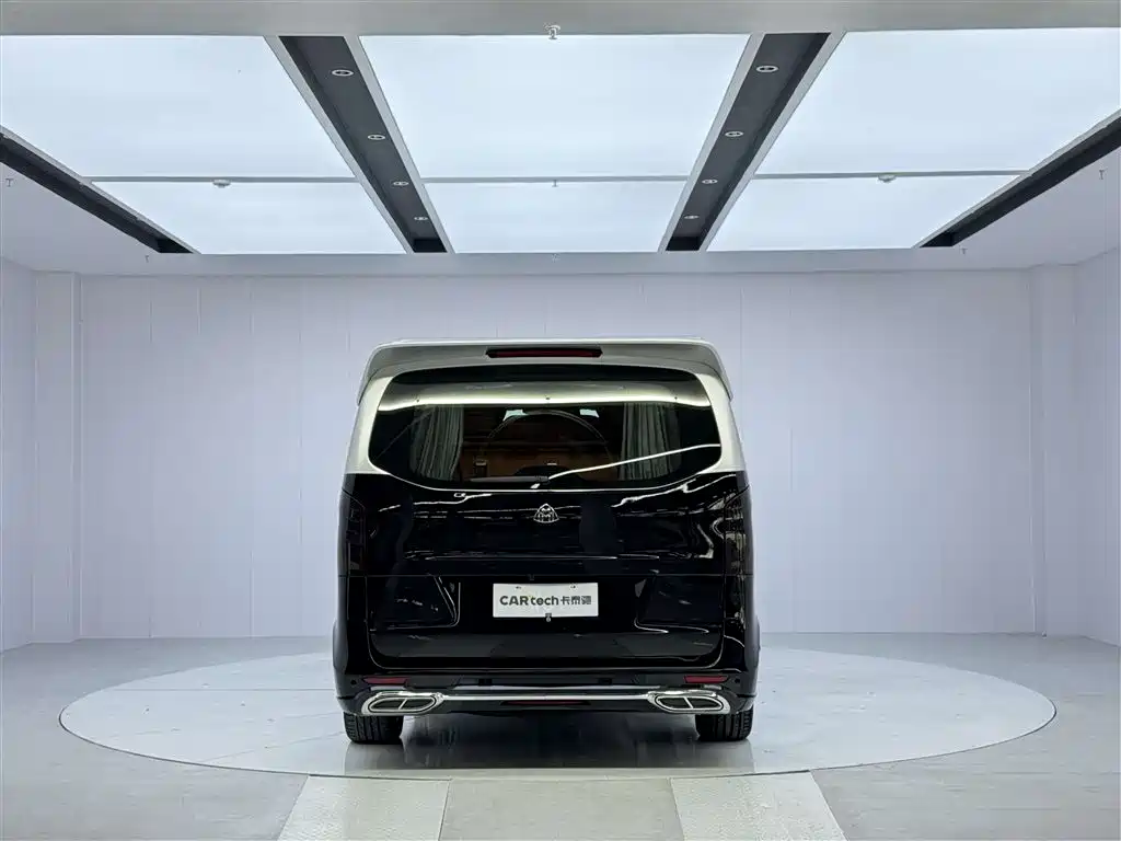 Mercedes-Benz Vito 2023 — фото 6