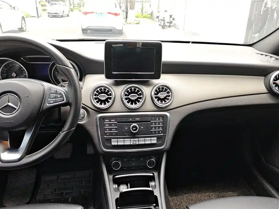 Mercedes-Benz CLA 2016 — фото 13