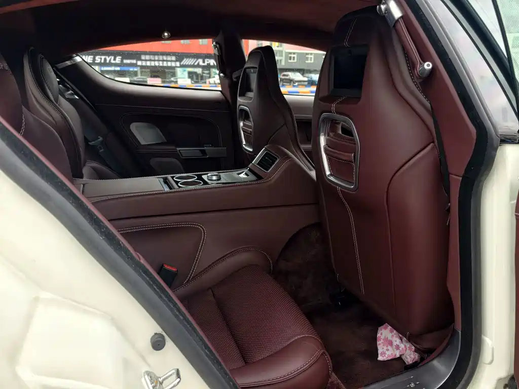 Aston Martin Rapide 2014 — фото 13