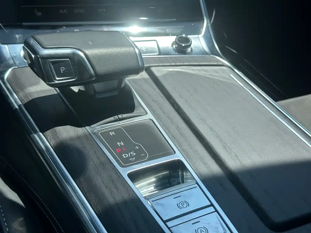 Audi A6L 2024 — фото 17