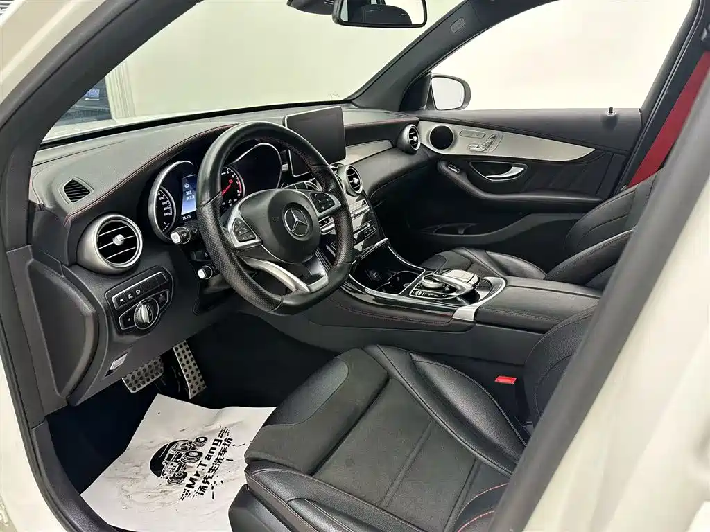 Mercedes-Benz GLC AMG 2018 — фото 14