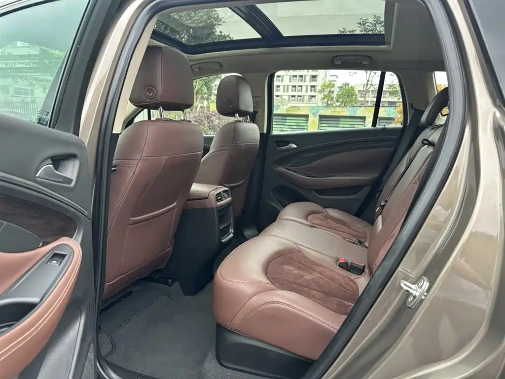 Buick Envision Plus 2016 — фото 9