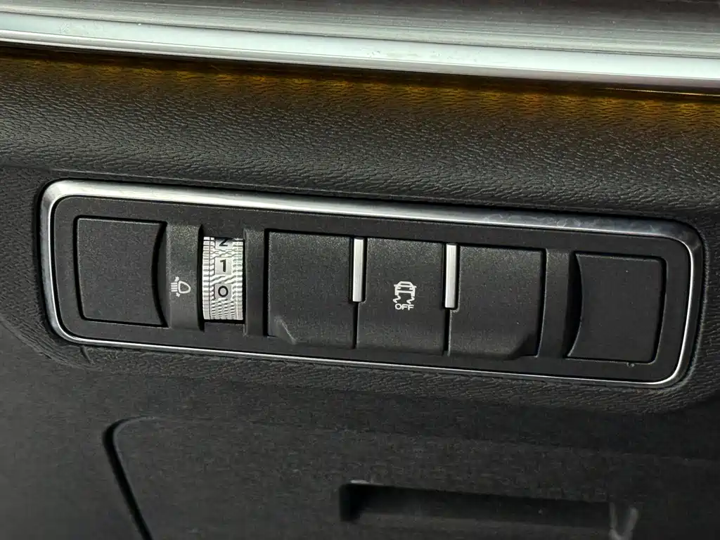 Jetour X70 PLUS 2022 — фото 26