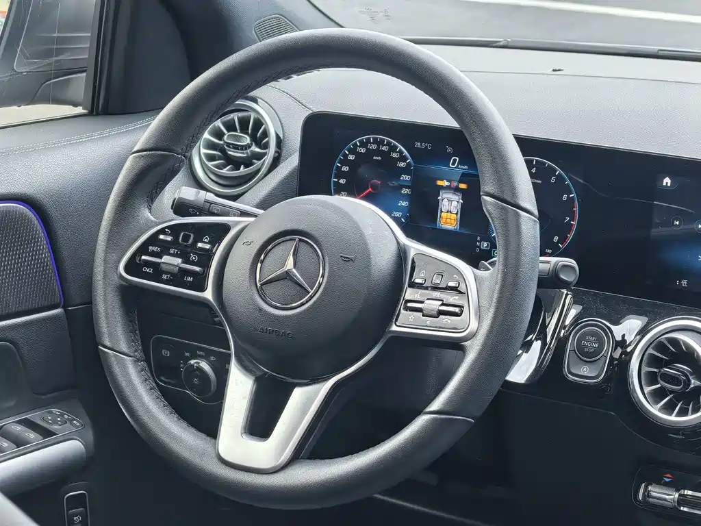 Mercedes-Benz GLA 2022 — фото 11