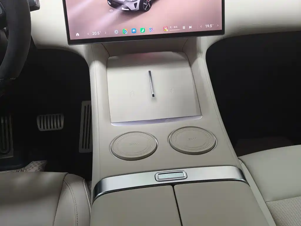 Xiaomi YU7 2025 — фото 9